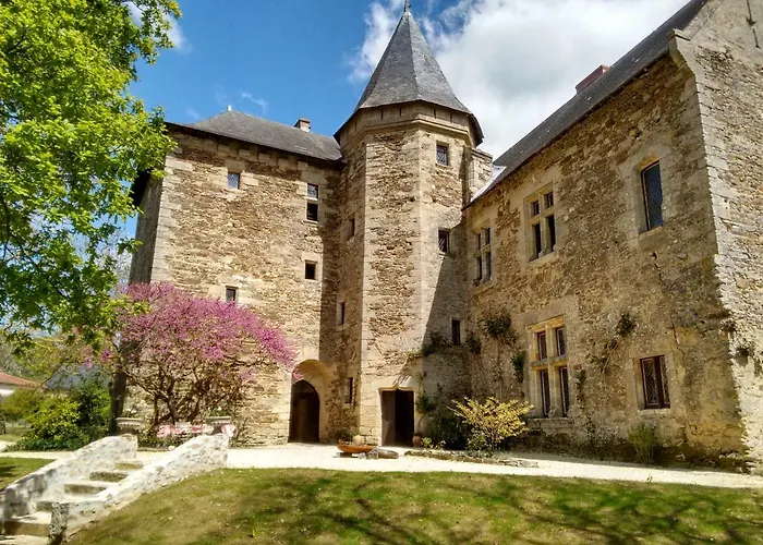 Chateau De Chanze Holiday home *